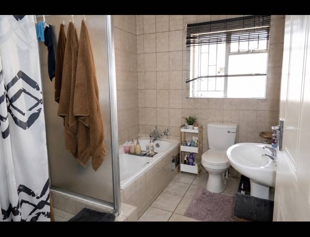 2 BEDROOM APARTMENT TO LET IN COMET